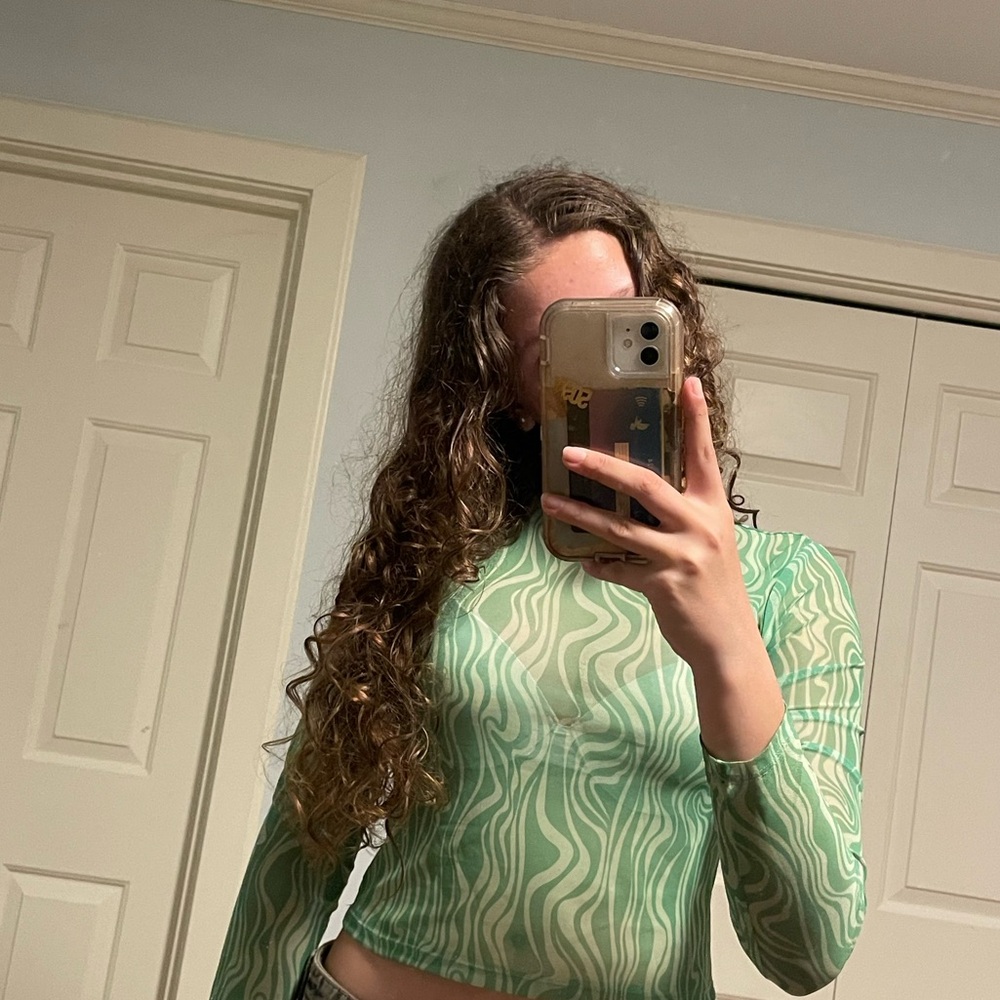 Green long sleeve top Sinsay
